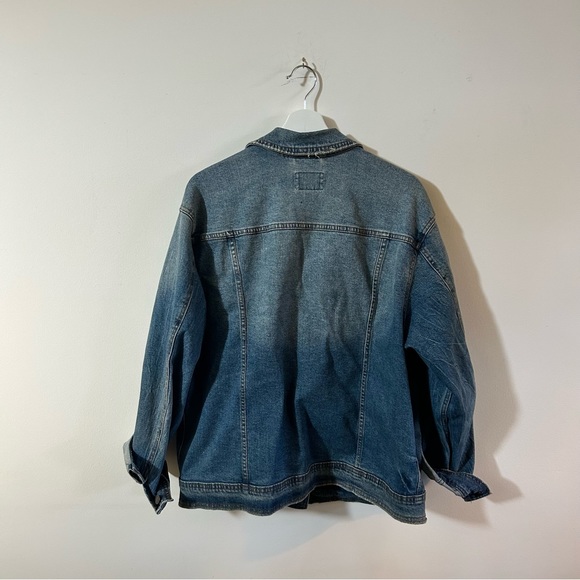 Universal Threads Jean Jacket - Picture 2 of 4